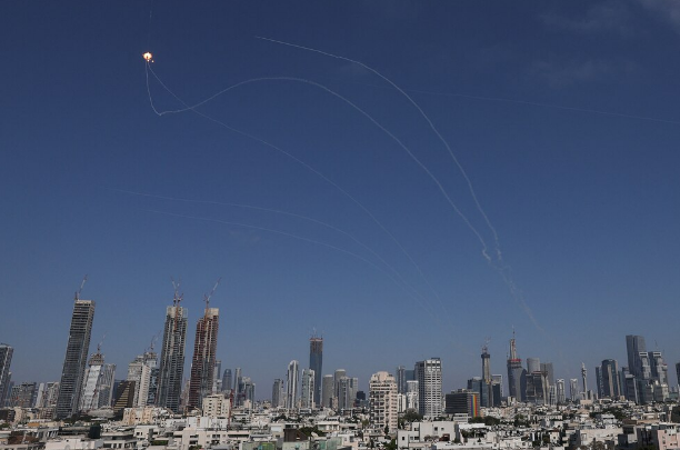 Tras el ataque iraní contra Haifa, Israel lanzó una nueva ofensiva contra Teherán