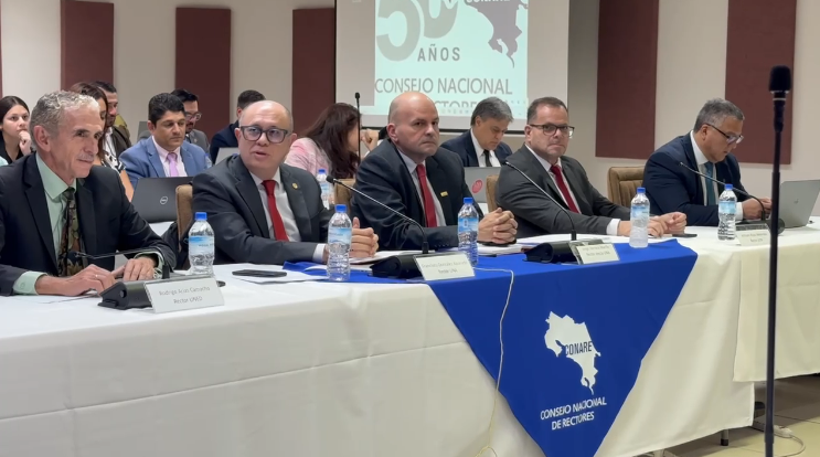 Gobierno propuso aumento del 0,8% para FEES 2026; Rectores analizarán propuesta