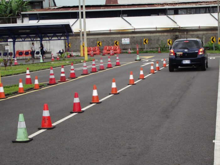 COSEVI valora aplicar cambios en prueba práctica de manejo para adaptarla a nuevas necesidades