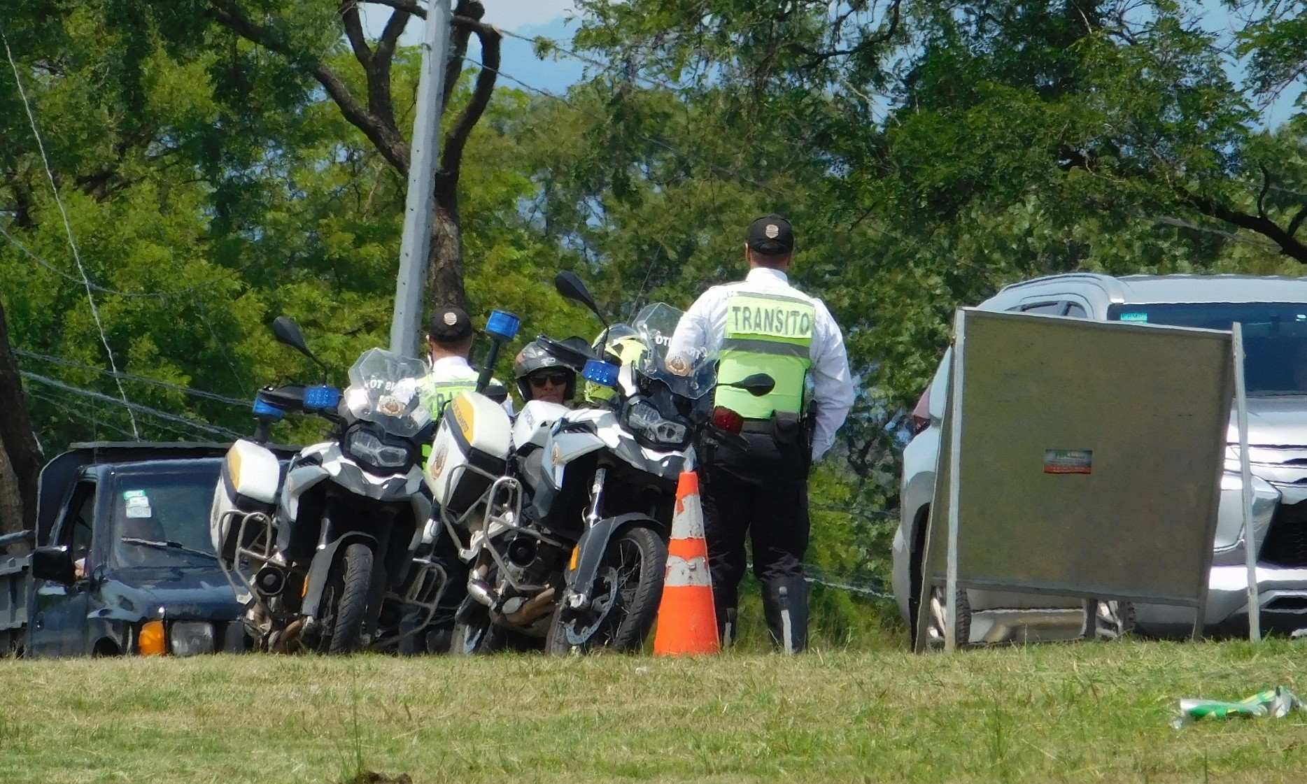 Tránsito aplica más de cuatro multas diarias por distracciones al volante