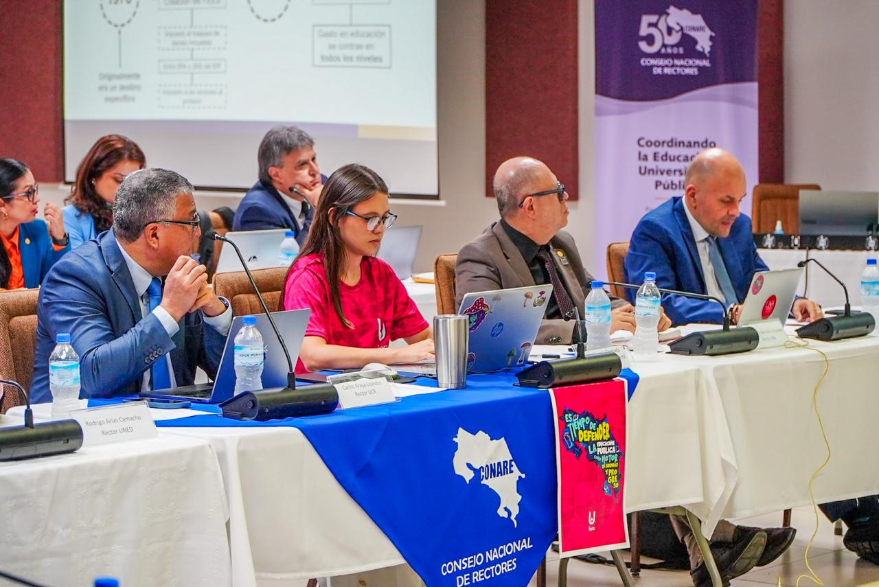 Universidades públicas solicitan crecimiento de 2,5% para el FEES del 2026