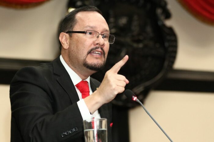 OIJ detiene a exmagistrado Celso Gamboa tras solicitud de extradición de la DEA por presunto tráfico internacional de drogas
