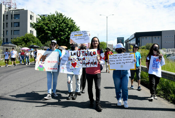 Estudiantes universitarios marcharán este martes en defensa de la educación pública