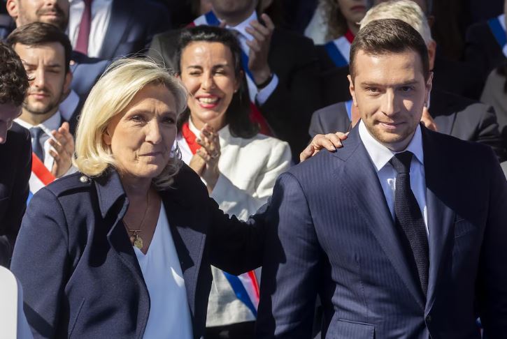 La policía francesa registró la sede de Agrupación Nacional de Marine Le Pen por sospechas de financiación ilegal
