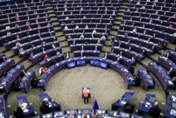 La UE se reúne en Bruselas para intentar contener la amenaza arancelaria de EEUU antes del plazo impuesto por Trump