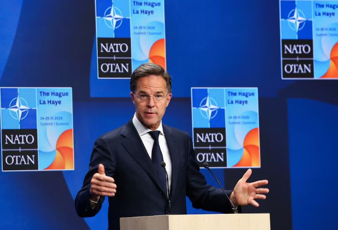 El jefe de la OTAN respaldó el envío de armas a Ucrania y advirtió al Kremlin: “Yo no estaría tranquilo si fuera Putin”