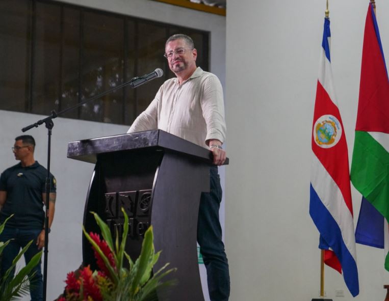 Diputados cuestionan ‘formas y exaltación’ del Presidente durante discursos en Guanacaste