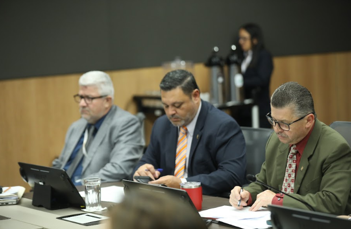 Proponen investigar vínculos de Celso Gamboa con figuras políticas y sectores