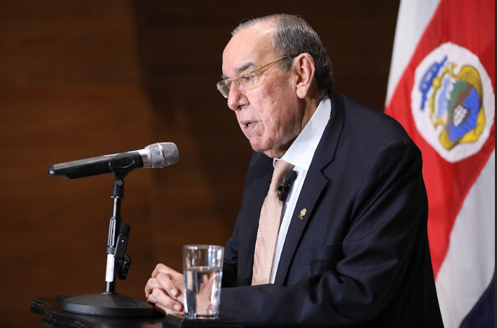 Rodrigo Arias calificó de “histórico” proceso sobre inmunidad del Presidente y afirma que institucionalidad se pone a prueba