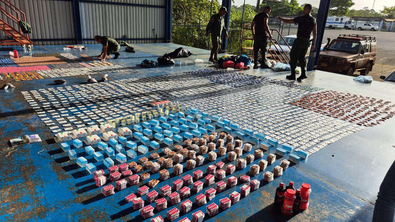 Salud identificó antibióticos y analgésicos entre los 35 mil medicamentos decomisados en Los Chiles