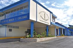 Colegio de Médicos confirma investigación de certificados para evadir vacuna contra fiebre amarilla