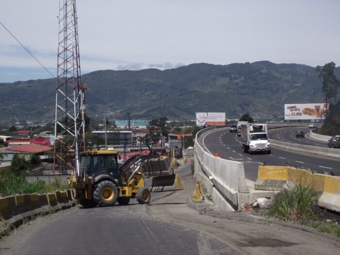 Autoridades reportan “afectación mínima” del tránsito en Cartago tras inicio de operativos por Romería