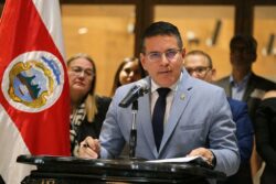 Nueva República pide destitución de Ministra de Salud por posición respecto a norma sobre aborto terapéutico