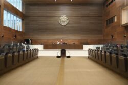 Oficialismo desconvoca proyecto de jornadas 4/3 este lunes para dar prioridad a crédito internacional