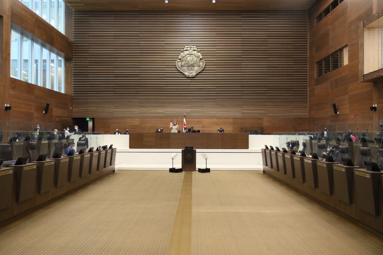 Oficialismo desconvoca proyecto de jornadas 4/3 este lunes para dar prioridad a crédito internacional