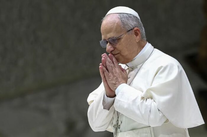 El papa León XIV exigió un alto al fuego definitivo y el respeto total al derecho humanitario en la Franja de Gaza