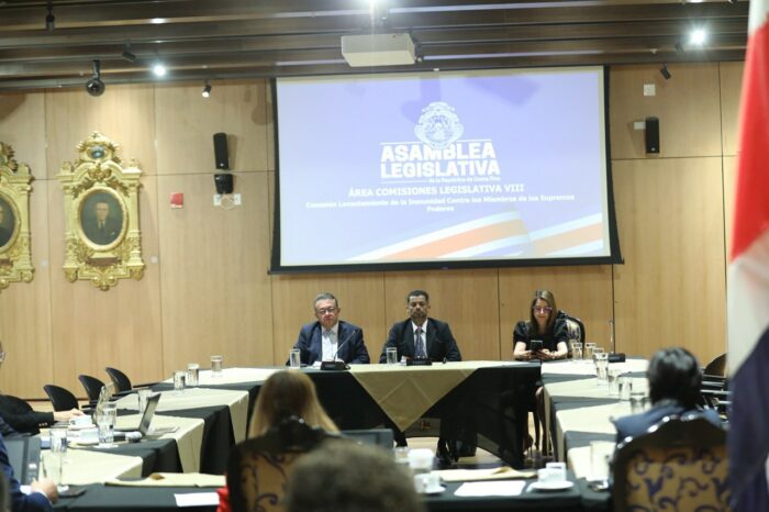 ¿Por qué fiscal general está usando un “testigo de la corona” en caso contra Presidente y ministro?