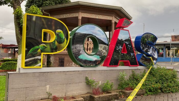 MEIC anuncia plan de apoyo para reactivar PYMES afectadas por el Volcán Poás