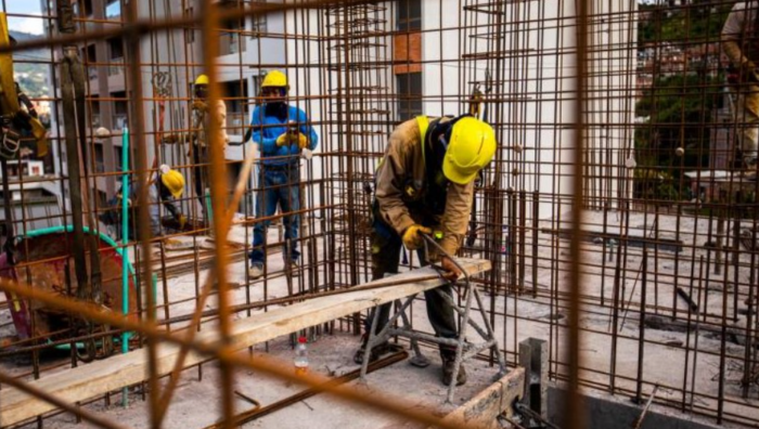 Construcción registra leve aumento del 0,6% en primer semestre de 2025