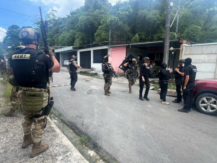 Detienen a tres personas ligadas a ‘subgrupo’ de la banda de Tony Peña Russell