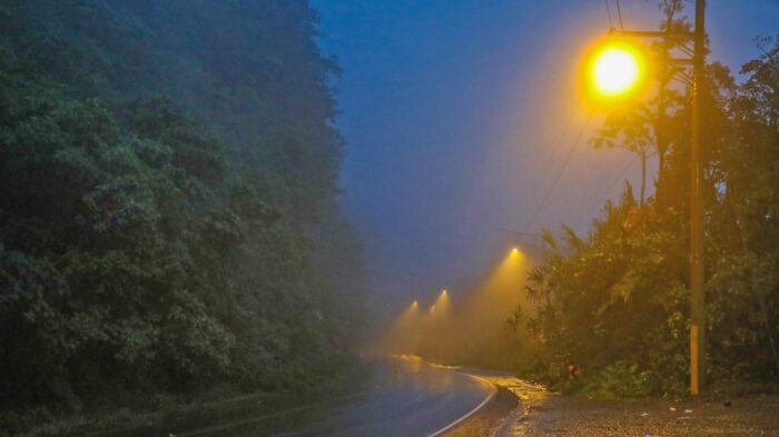 ¡Atención conductores! Primeros 8 km del Zurquí ya cuentan con alumbrado público