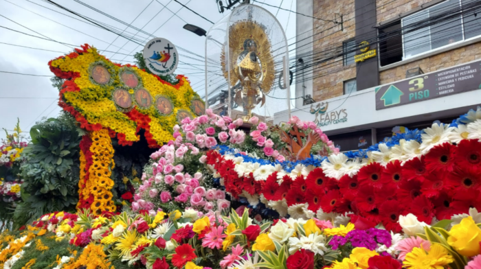 Se realizó la tradicional ‘Pasada’: Imagen de la Virgen de los Ángeles estará un mes en la Catedral Nuestra Señora del Carmen