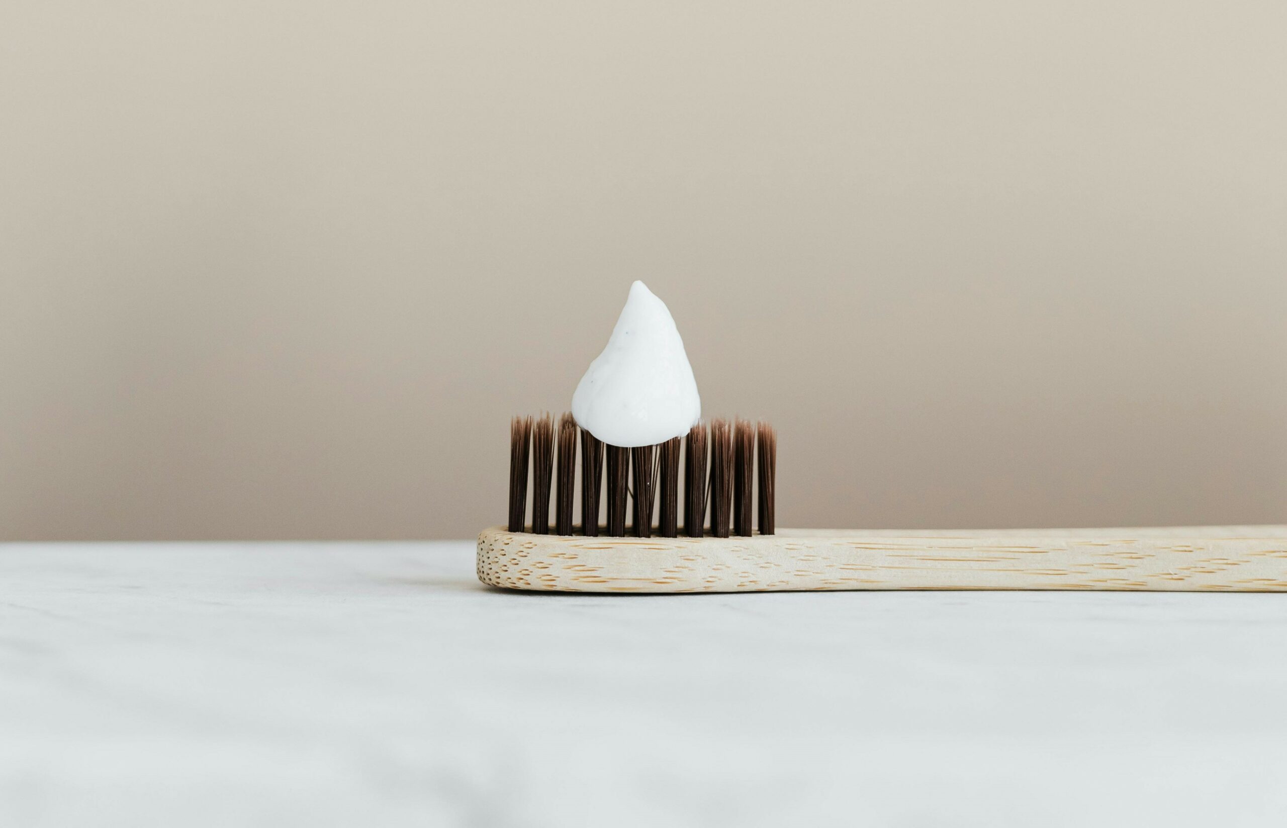 Retiran voluntariamente pasta Colgate Total Clean Mint Prevención Activa tras reportes de afectación