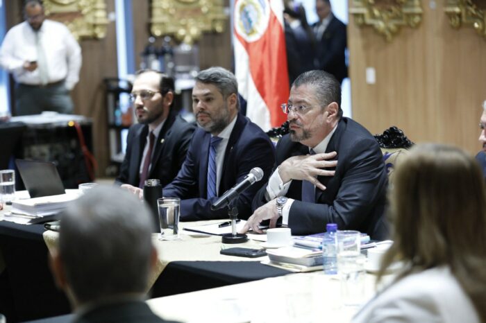 Presidente afirma enfrentar intento de “golpe de Estado judicial” y califica de “montaje” caso por el que lo acusa la Fiscalía