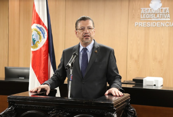 Presidente Rodrigo Chaves y ministro de Cultura fueron convocados en comisión que analiza levantamiento de su inmunidad