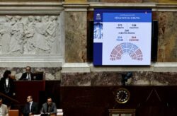 El Parlamento de Francia destituyó al primer ministro François Bayrou: Emmanuel Macron deberá renovar su Gobierno