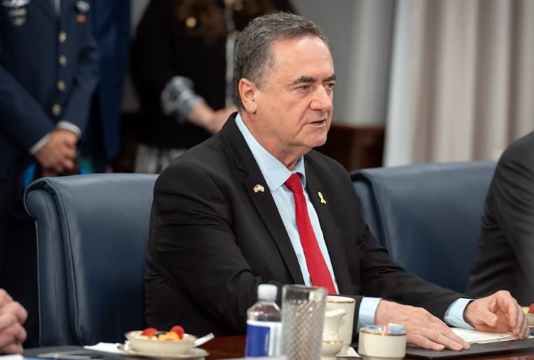 El ministro de Defensa de Israel afirmó que “Gaza está en llamas” tras los intensos bombardeos del Ejército contra Hamas