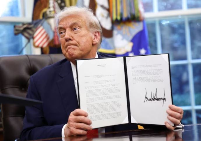 Trump anunció la aplicación de aranceles del 100% a medicamentos importados a partir de octubre