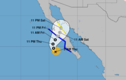 Graves inundaciones por el huracán Lorena afectan Baja California, México y generan alerta en el suroeste de EEUU