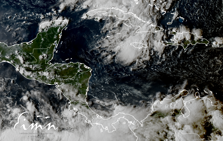 IMN prevé incremento de lluvias por vaguada y paso de Onda Tropical No. 28 este fin de semana
