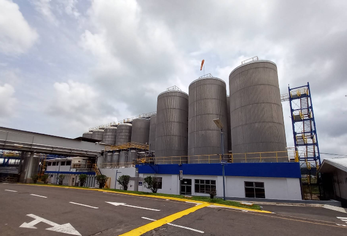 FIFCO vende su negocio de bebidas, alimentos y venta al detalle a Heineken por $3250 millones