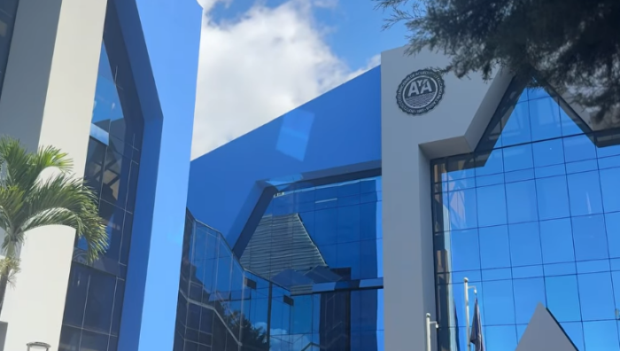 AyA defiende legalidad de intervención para conectar agua potable en proyecto en Naranjo