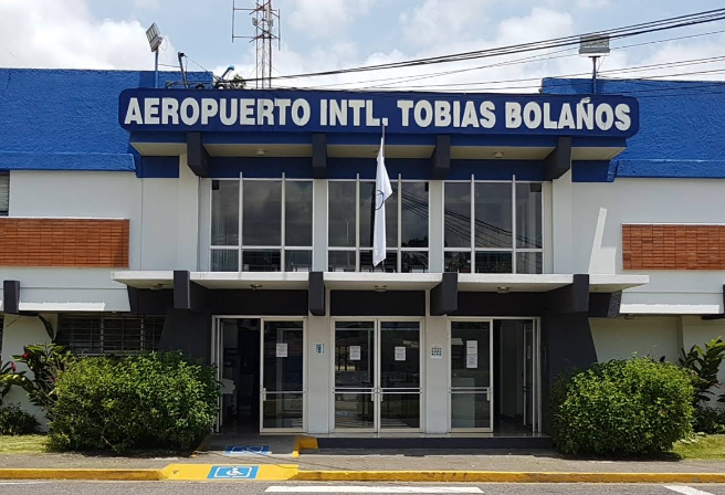 Autoridades atendieron precipitación de aeronave en Aeropuerto Tobías Bolaños