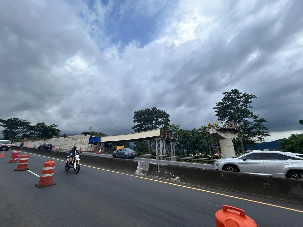 Trabajos en Circunvalación entre Hatillos 7 y 8 continuarán este fin de semana con paso regulado