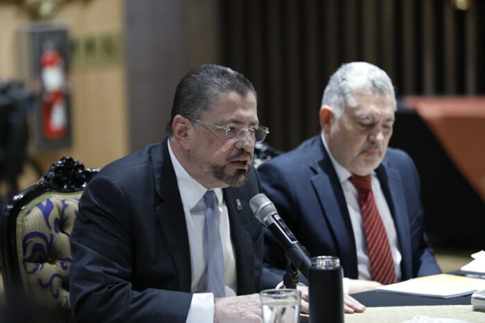 ¿Qué implicaciones tendría que los diputados levanten o mantengan la inmunidad del Presidente Rodrigo Chaves?