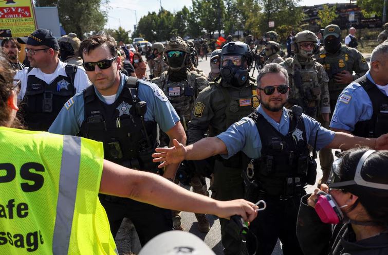 Donald Trump ordenó desplegar la Guardia Nacional en Illinois en medio de nuevos incidentes con agentes migratorios