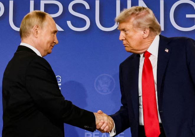 Trump y Putin hablan antes de la cumbre en la que Zelensky pedirá que Washington le envíe misiles Tomahawk