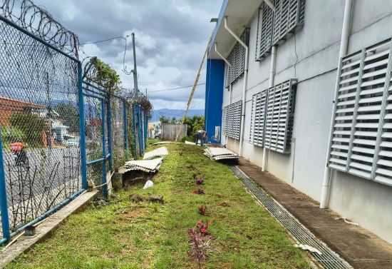 Amenaza de bomba provocó evacuación de Liceo de Santo Domingo de Heredia