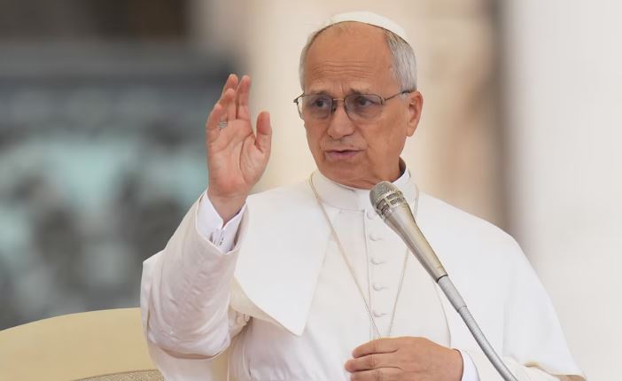 El papa León XIV instó a las universidades católicas de América Latina a formar “inteligencias con sentido crítico”