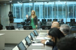 Ministra de Salud deberá rendir cuentas ante diputados tras derogatoria de norma técnica para aborto terapéutico
