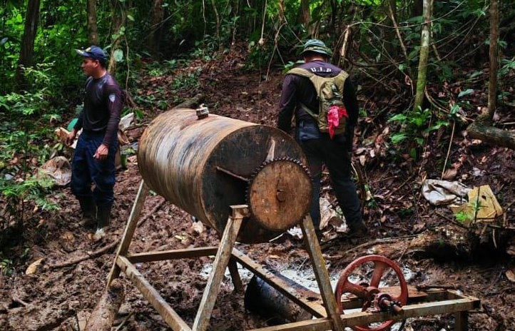 Fuerza Pública realizó operativo en Crucitas y desmanteló nueve campamentos ilegales