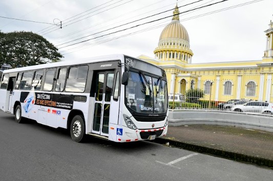 ARESEP: Antigüedad promedio de los buses en Costa Rica es de 9 años