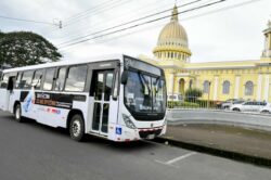 Rebaja de hasta ¢50 en pasajes de bus entrará a regir este lunes