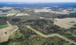 Estonia cerró una carretera que cruza territorio ruso tras detectar movimientos inusuales de las tropas de Putin