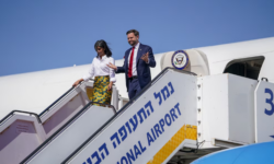 JD Vance llegó a Israel para supervisar la aplicación del alto al fuego entre Israel y el grupo terrorista Hamas