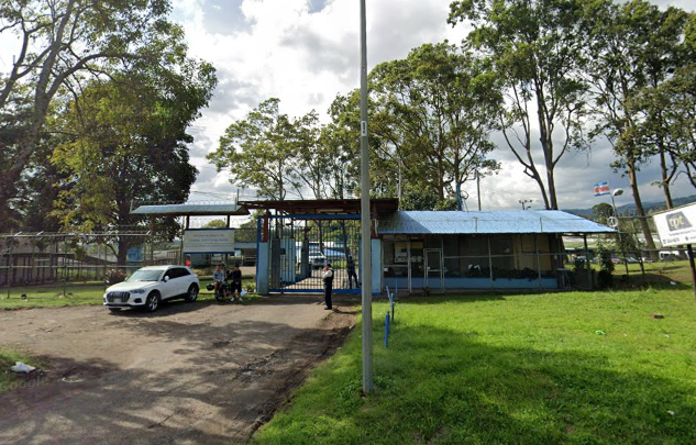 Policía captura a uno de los fugados del Zurquí y mantienen rodeado a segundo dentro de su vivienda